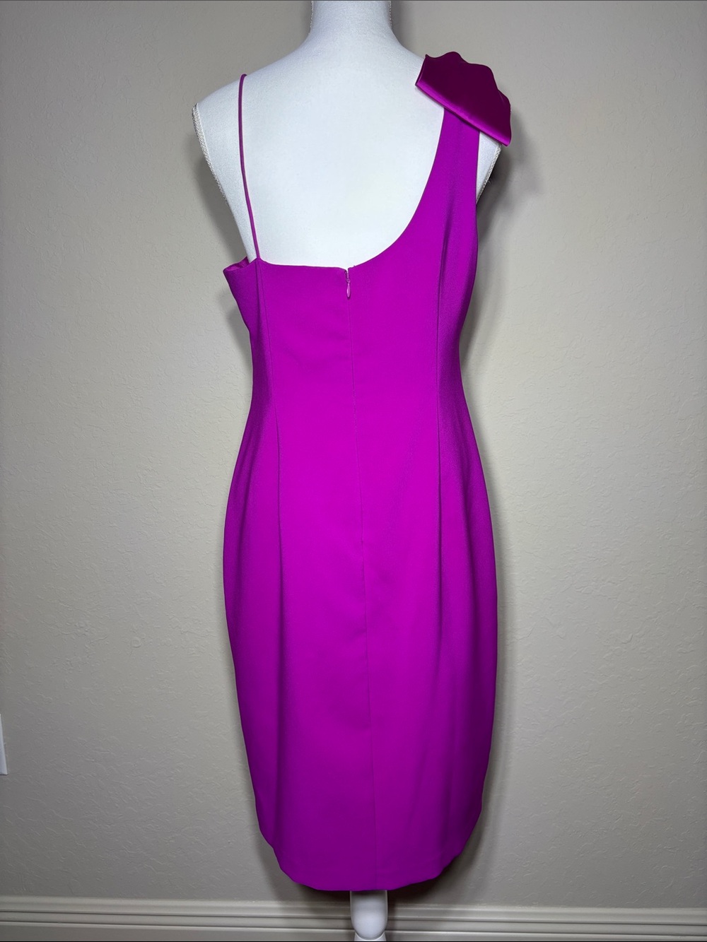 Adrianna Papell Magenta Bow One-Shoulder Crepe Sheath Dress Size 12 - Picture 6 of 9